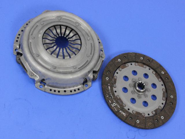 Pressure Plate And Disc Clutch Kit - Mopar (52104583AD)